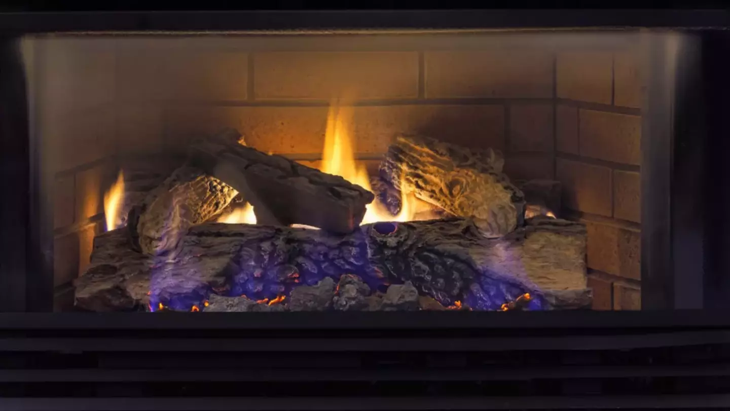 gas log fire